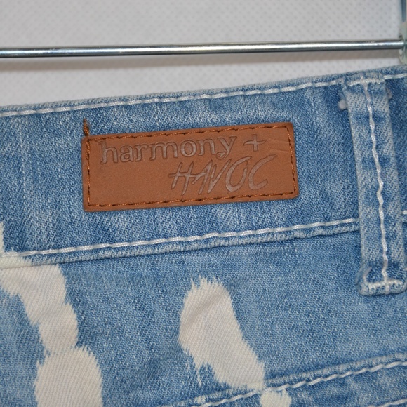 Harmony Havoc Shorts Bleached and Distressed - Picture 4 of 4